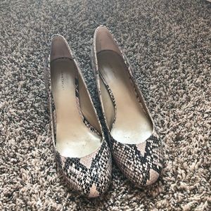 Ann Taylor Snakeskin Pumps, Sz 8